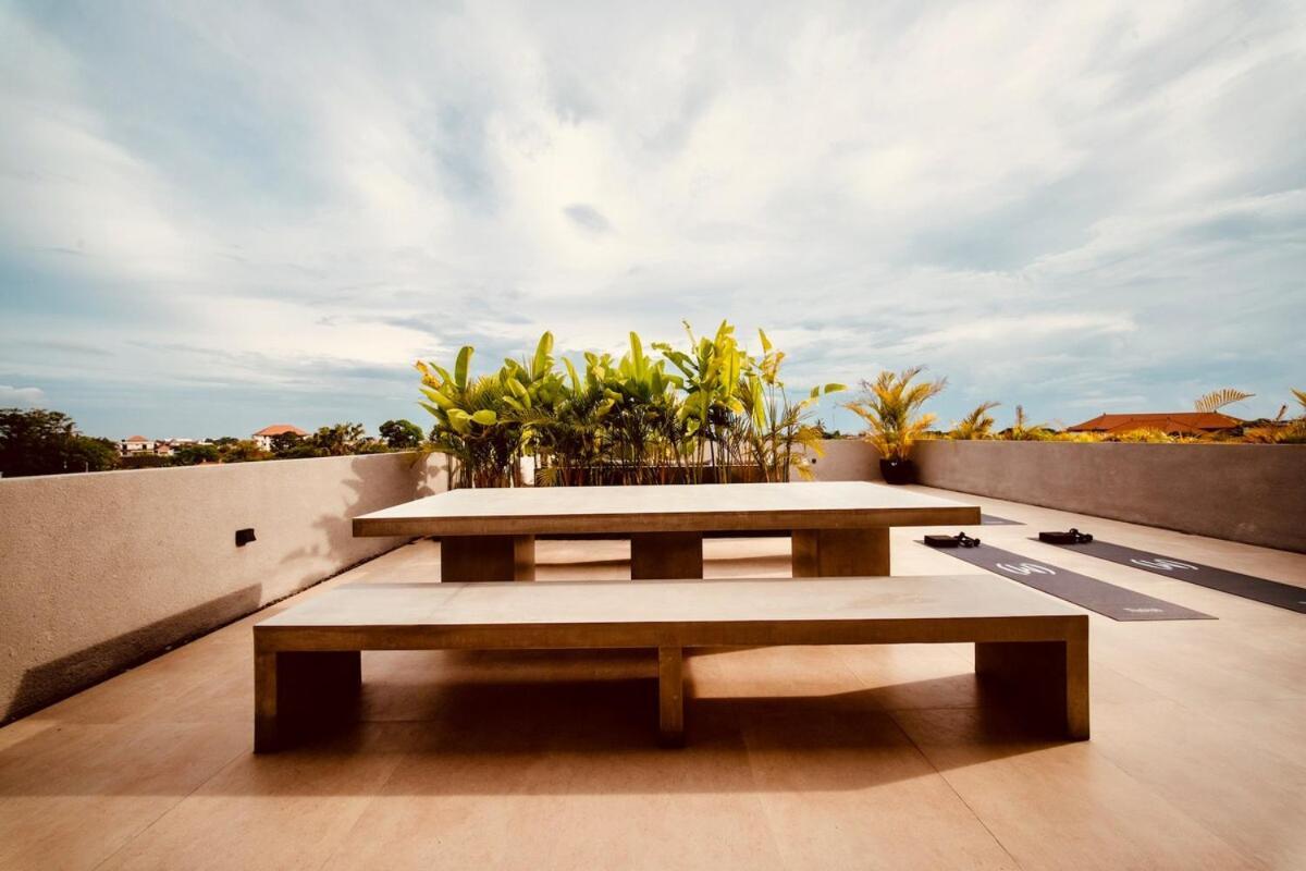 קנגו Thehub Pererenan Coworking, Pool And Rooftop מראה חיצוני תמונה