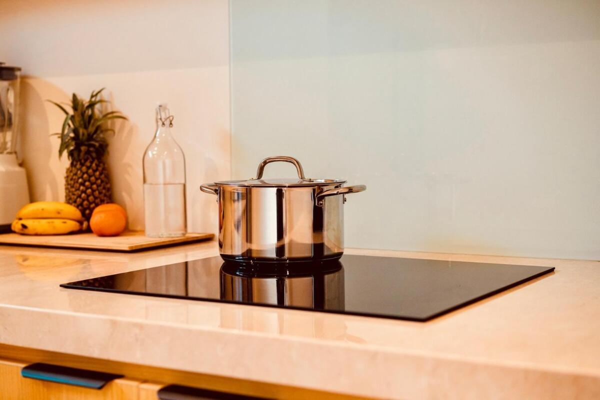 קנגו Thehub Pererenan Coworking, Pool And Rooftop מראה חיצוני תמונה